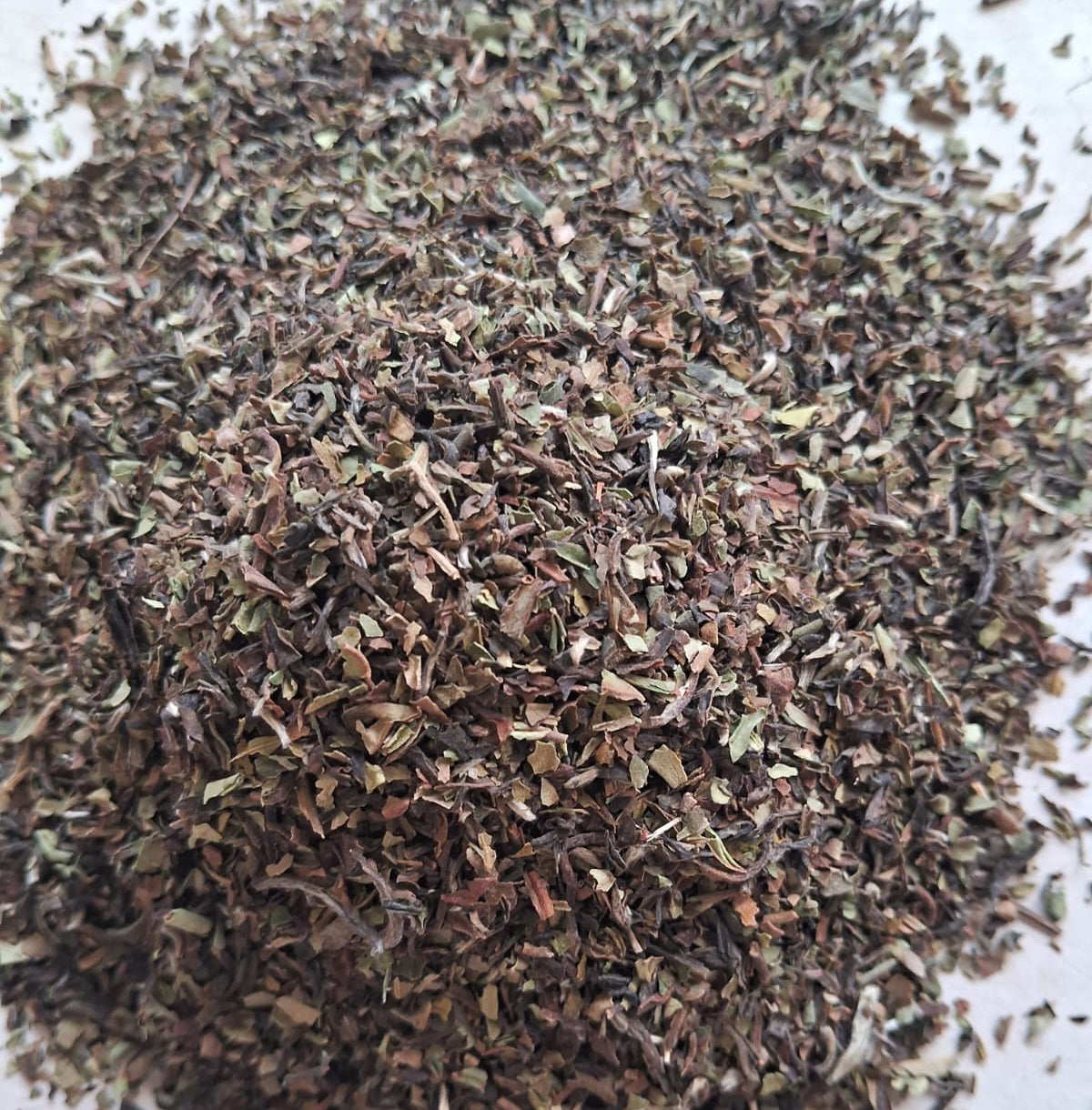 SQEEZED GREEN TEA LEAF